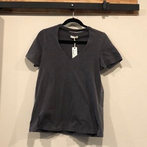 Tee shirt with deep v